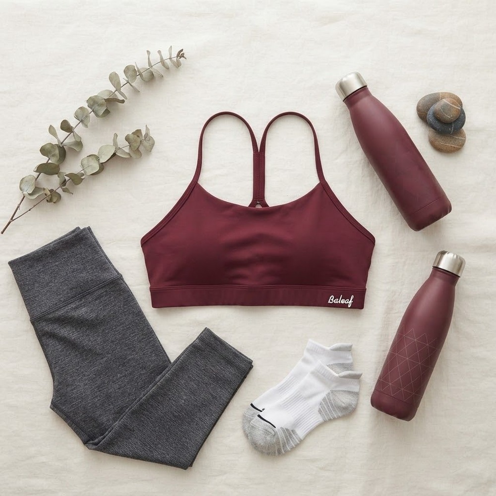 Baleaf Womens Burgundy Y-Back Strappy Sports Bra Medium Activewear Yoga Gym